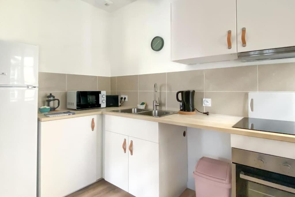 Le Cocon Des Halles 3 - Intra Muros - Ac Clim - Wifi Apartment Авиньон Екстериор снимка